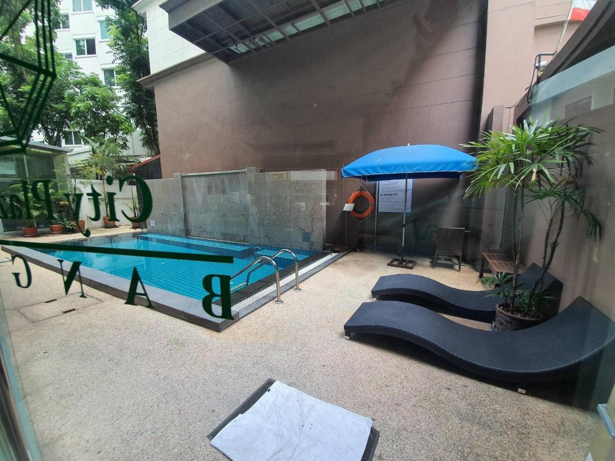 City Plaza Nana Hotel Bangkok Exterior foto