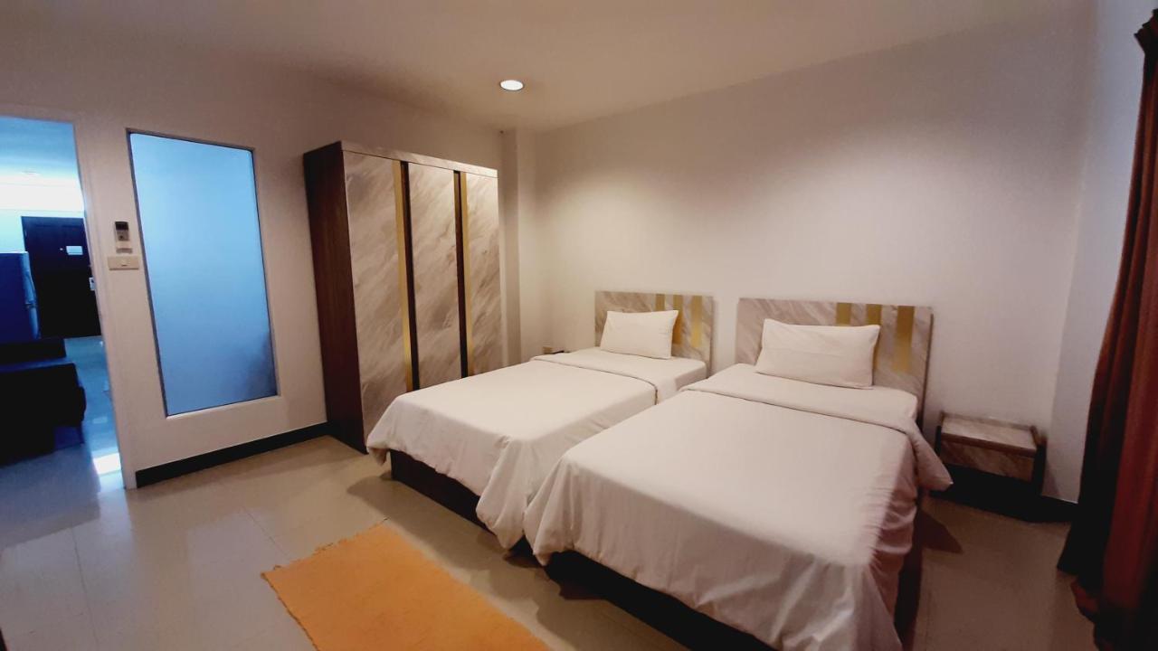 City Plaza Nana Hotel Bangkok Exterior foto