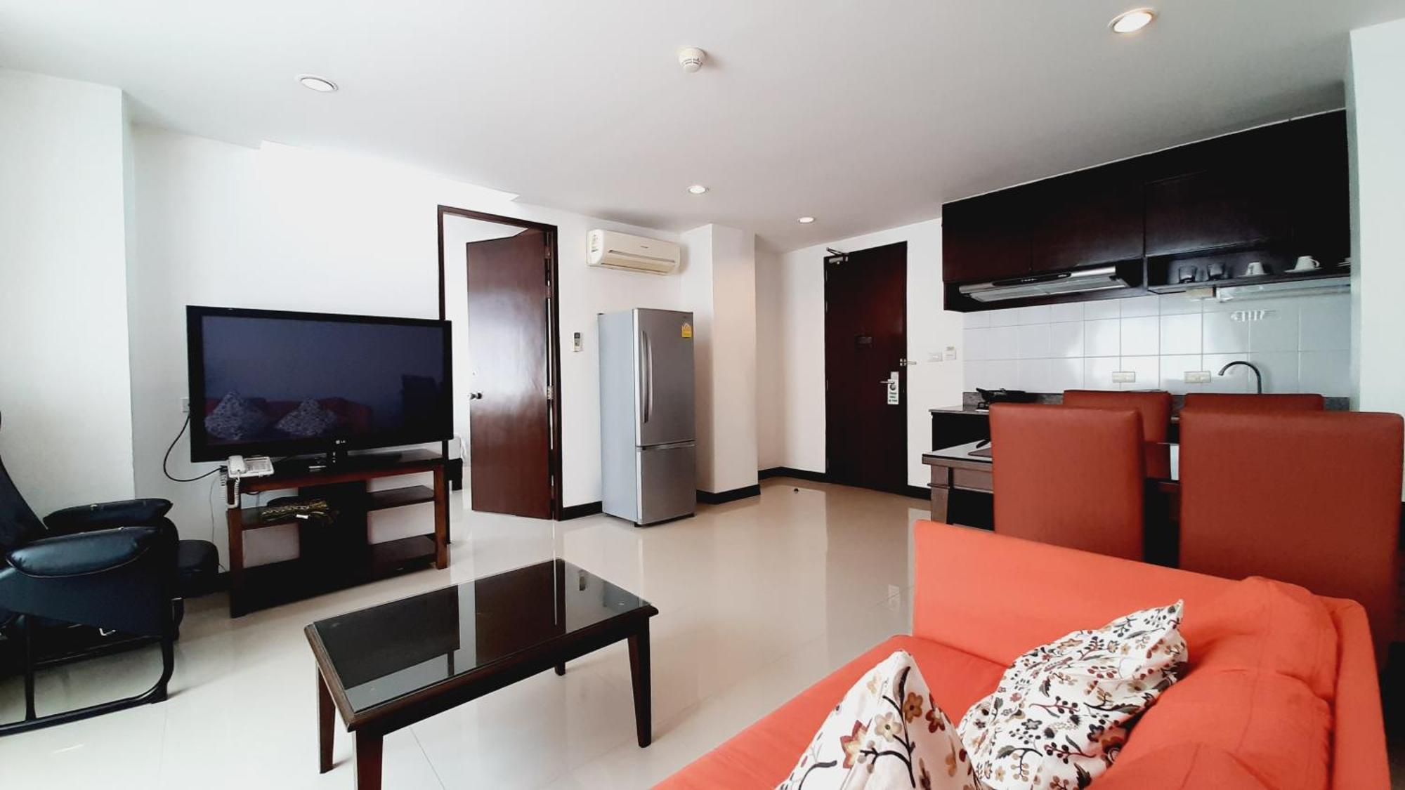 City Plaza Nana Hotel Bangkok Exterior foto